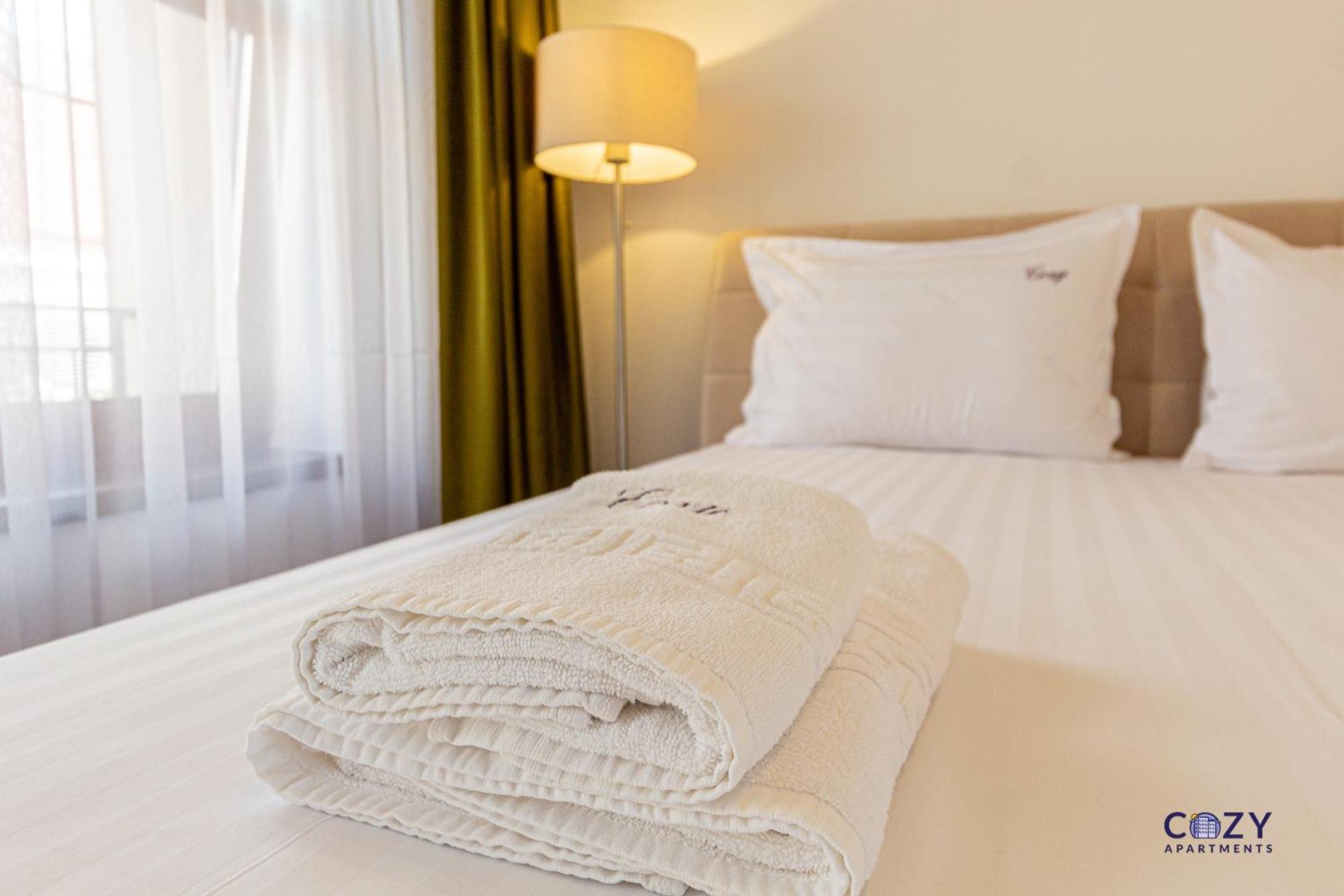 Cozy Brand New Boutique Aparthotel Brasov Braşov Exterior foto