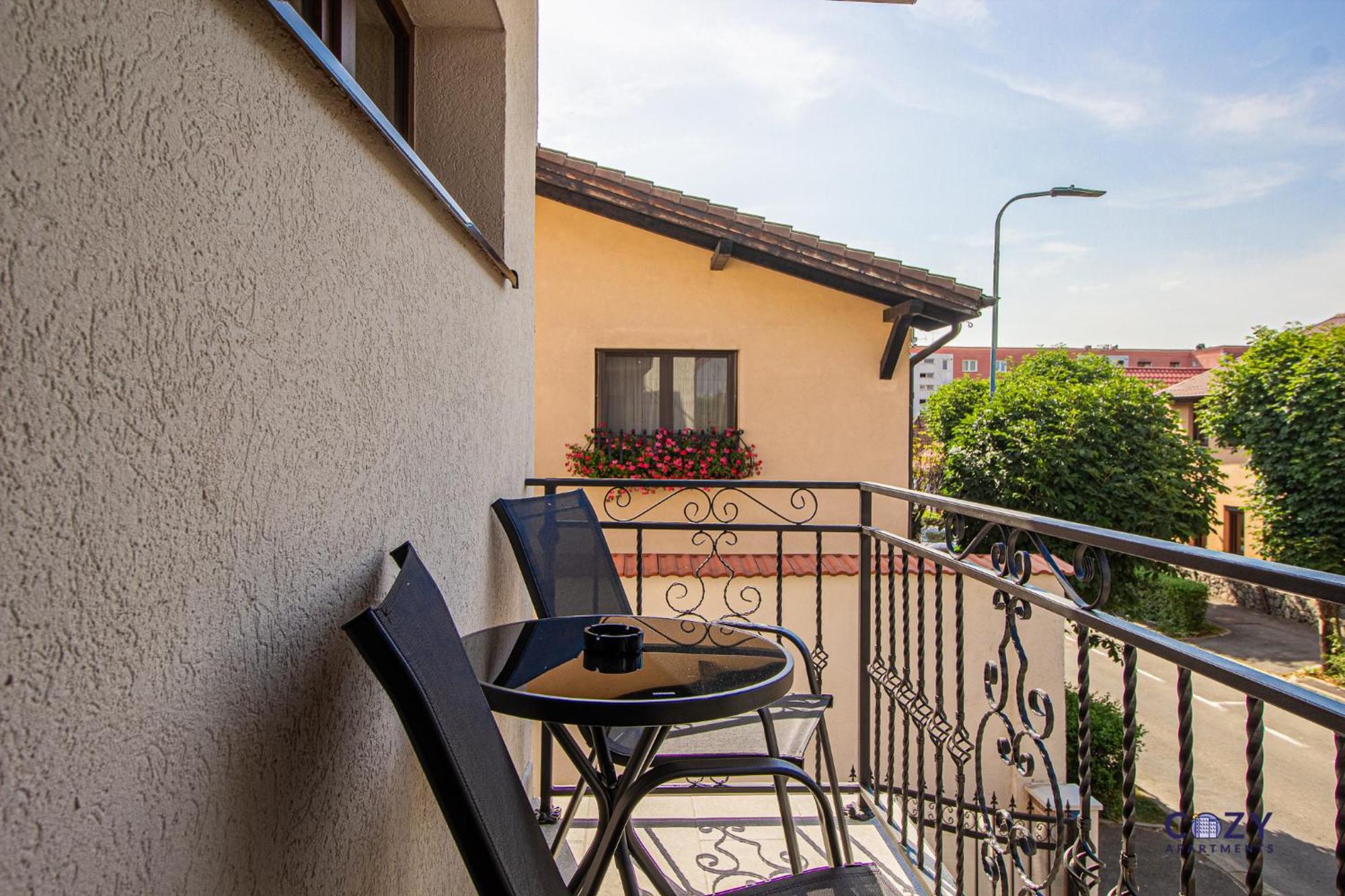 Cozy Brand New Boutique Aparthotel Brasov Braşov Exterior foto